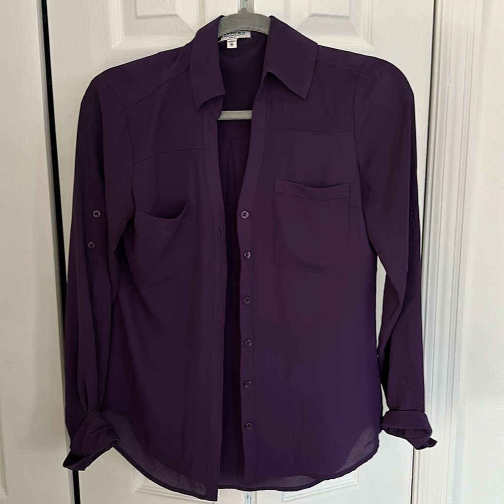 Express Portofino Shirt, slim fit, size XS, purple blouse, great for work!